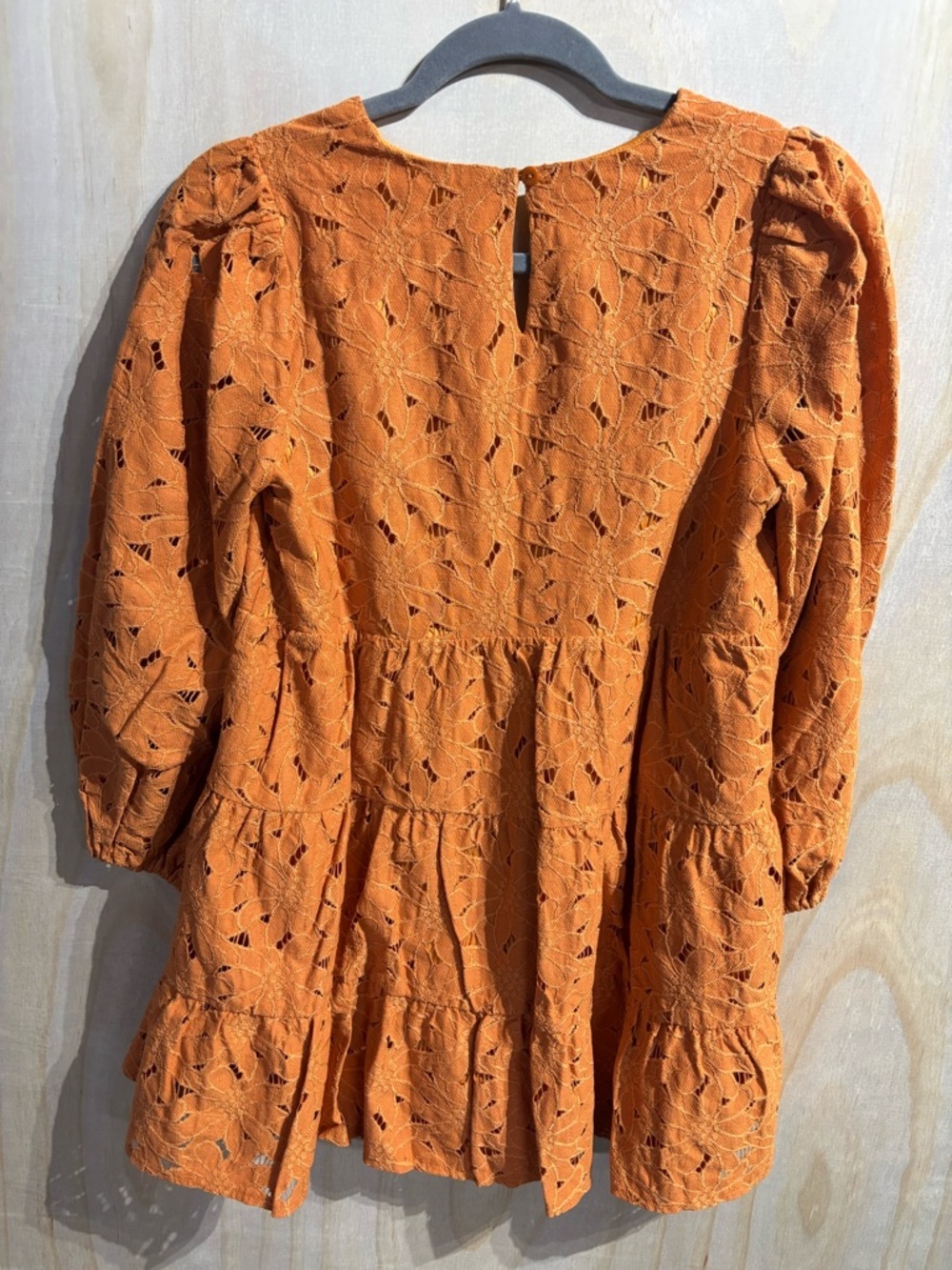 A Calin Lace Peplum Blouse Orange Puff Sleeve V Neck Size S - Picture 8 of 9